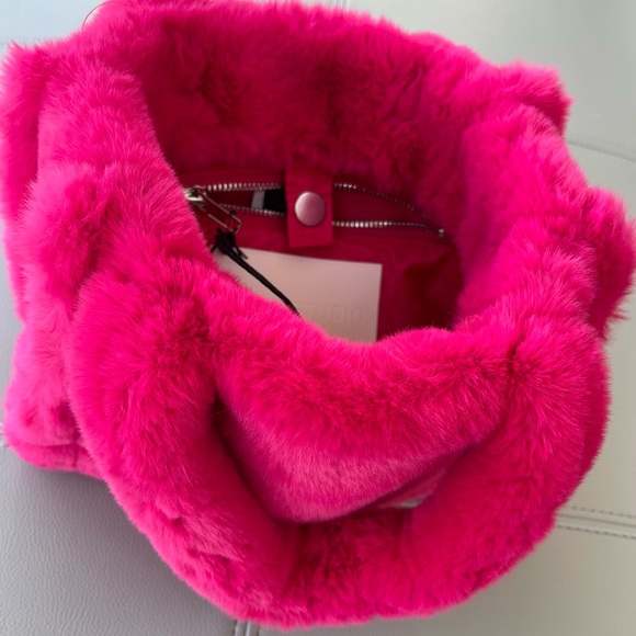 new with tagsstand studio liz bag velvety heavy faux fur fuchsia
